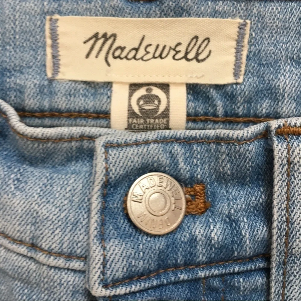 Madewell 9” High Rise Button Fly Light Blue Denim Raw Hem Cropped Skinny Jeans